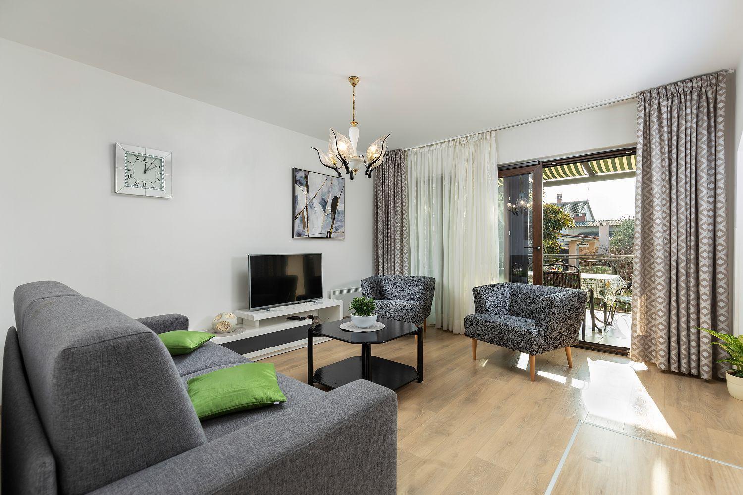 Neu Renovierte Ferienwohnung Mit Klima, Wlan, Terrasse Und Grill Pula Exterior photo