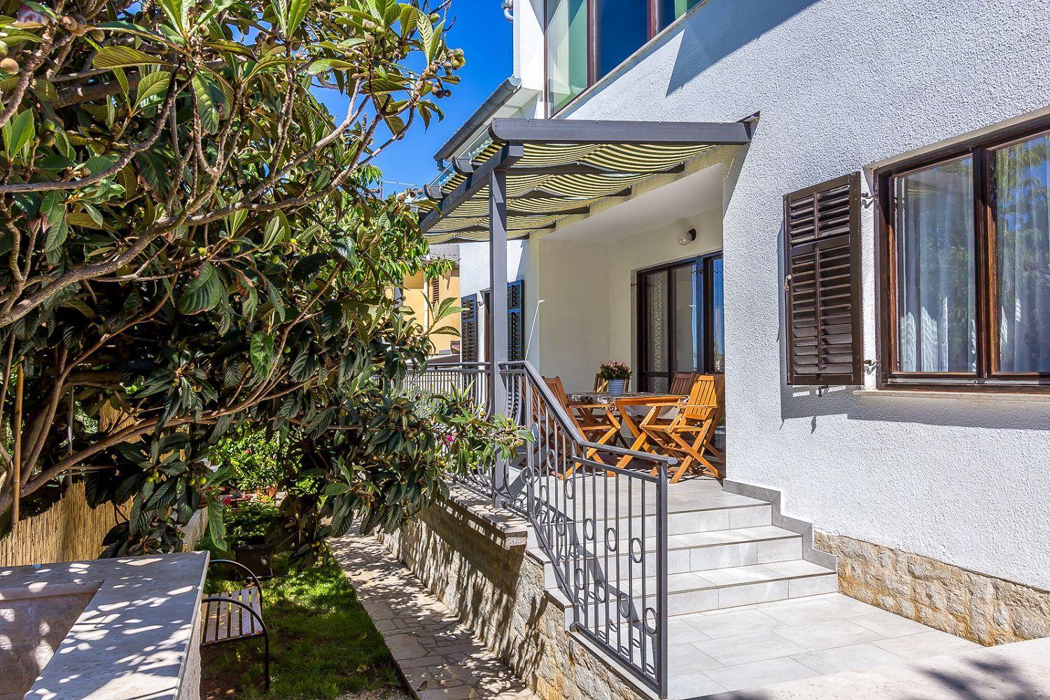 Neu Renovierte Ferienwohnung Mit Klima, Wlan, Terrasse Und Grill Pula Exterior photo