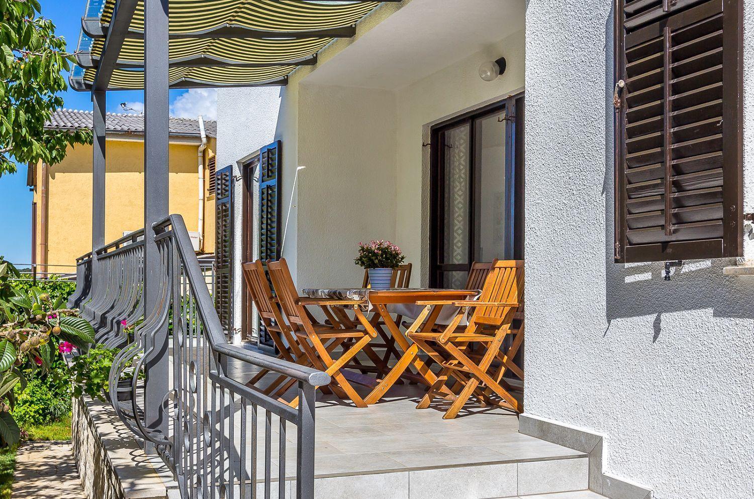 Neu Renovierte Ferienwohnung Mit Klima, Wlan, Terrasse Und Grill Pula Exterior photo